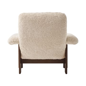 Brasilia fotel - Dark oak-Nature sheepskin curly - Audo Copenhagen