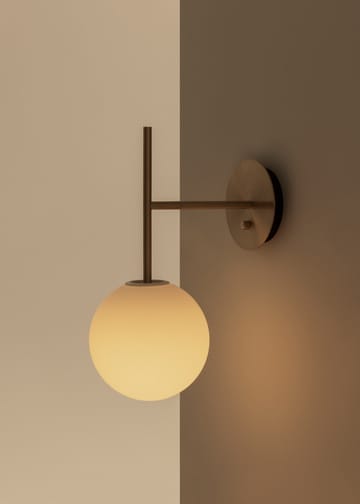 Lampa ścienna TR Bulb Suspended - Brushed brass - Audo Copenhagen