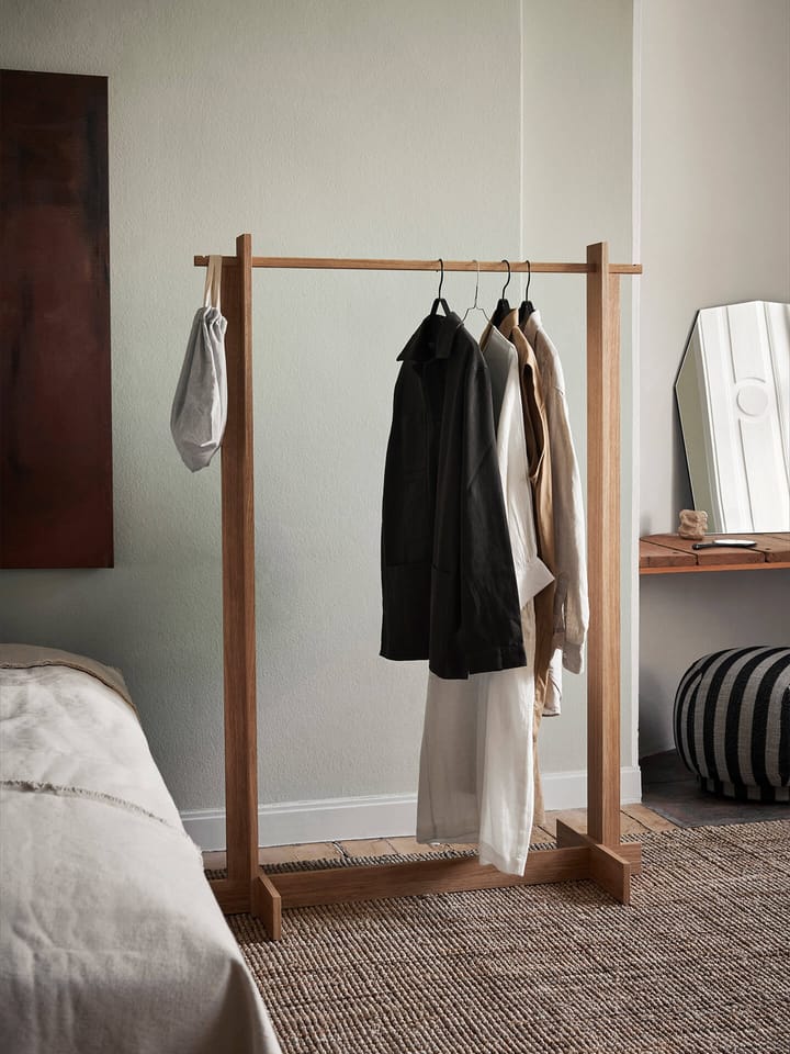 Wieszak na ubrania Bridge Clothes Rack, Olejowany dąb ferm LIVING