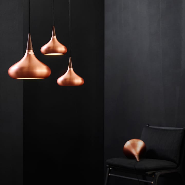 Orient P1 lampa wisząca, Lakierowane bezbarwnie aluminium Fritz Hansen