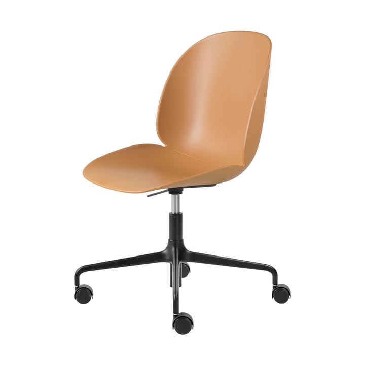 Krzesło biurowe Beetle Meeting Chair - Amber brown-black - GUBI