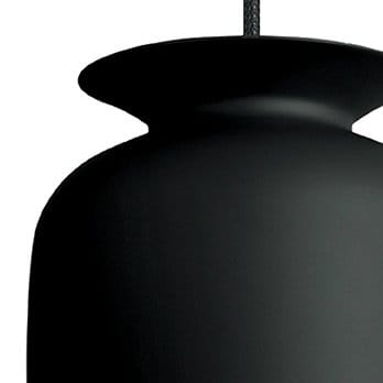 Okrągła lampa sufitowa mała - charcoal black (czarny) - GUBI