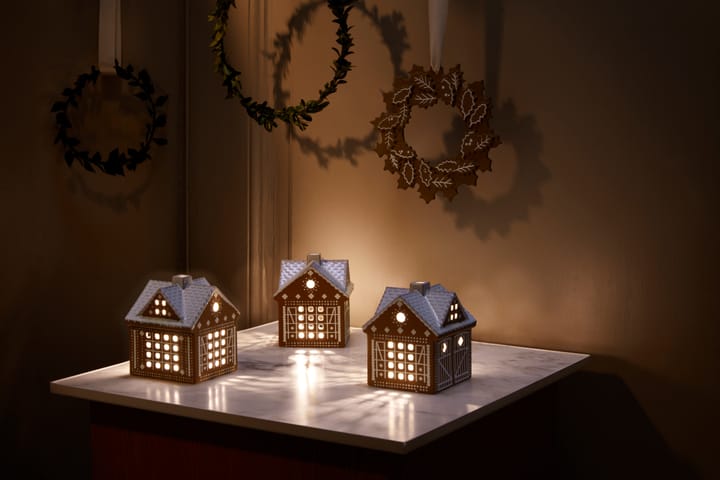 Domek świecznik Gingerbread - Stajenka - Christmas Barn 11,5 cm - Kähler