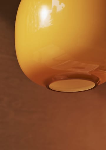 Lampa wisząca VL45 Radiohus Ø25 cm - Brass-amber glass - Louis Poulsen