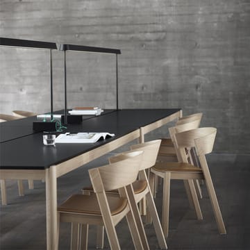 Linear System stół - Black nanolaminate-Black-Oak - Muuto