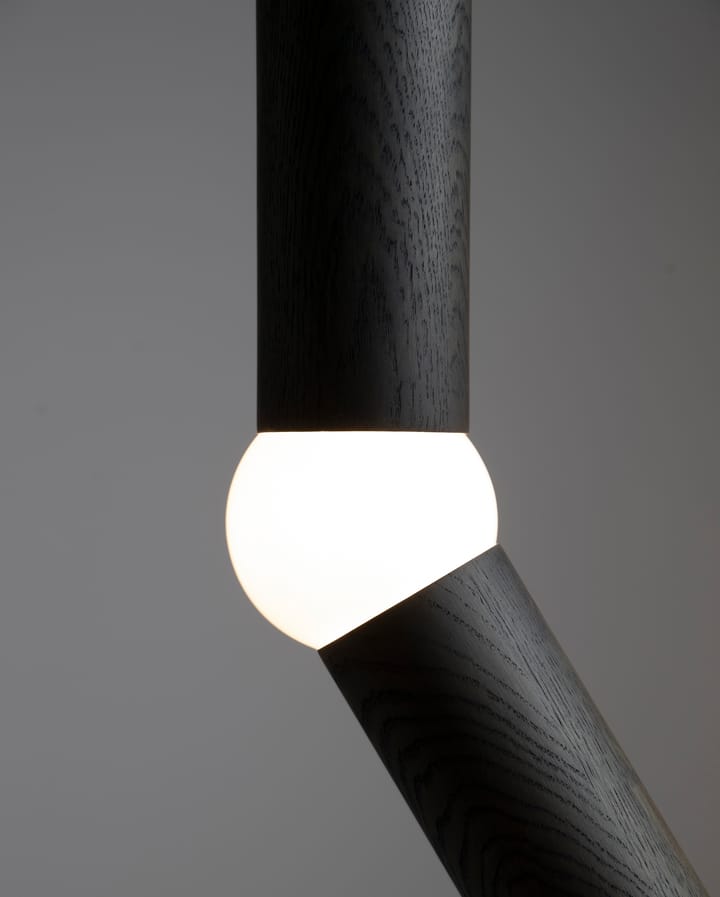 Lampa podłogowa Lightbone o wysokości 124,3 cm, Czarny dąb Oblure