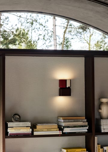 Lampa ścienna Tabata LN10 - Dark burgundy-vermilion red - &Tradition